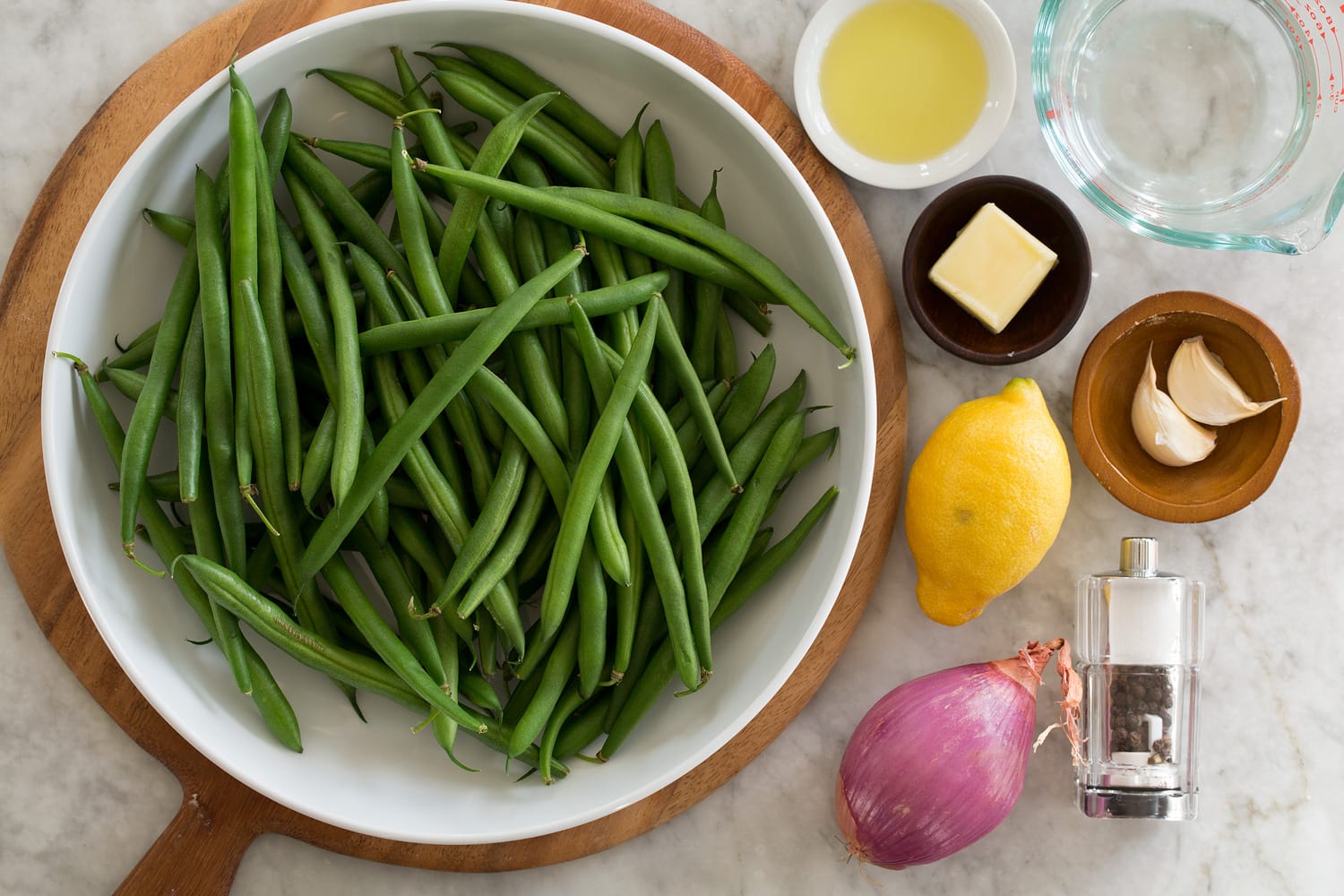 Sauteed Green Beans Ingredients needed to make sauteed green beans.