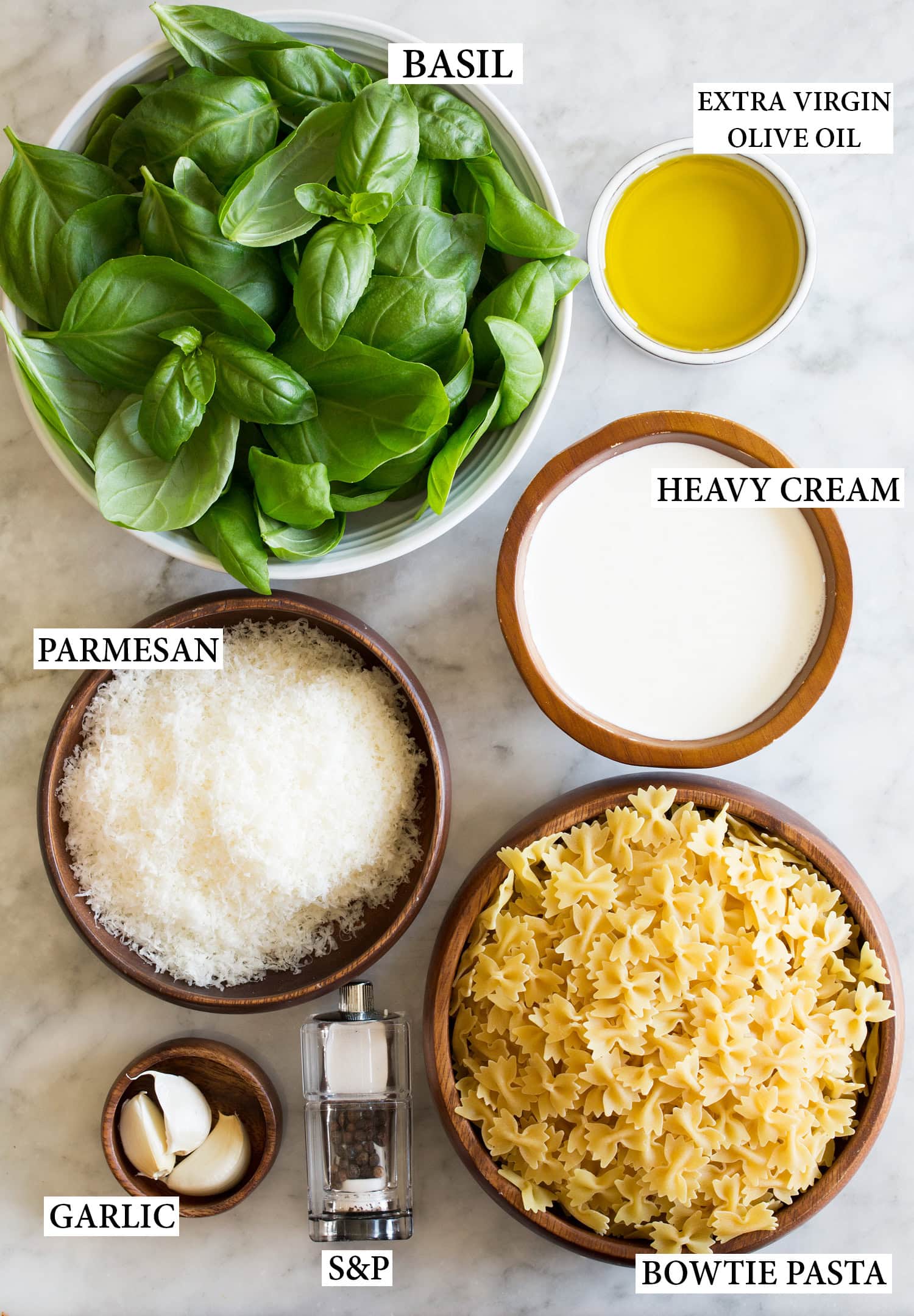 Creamy Pesto Pasta Ingredients used to make creamy pesto pasta.