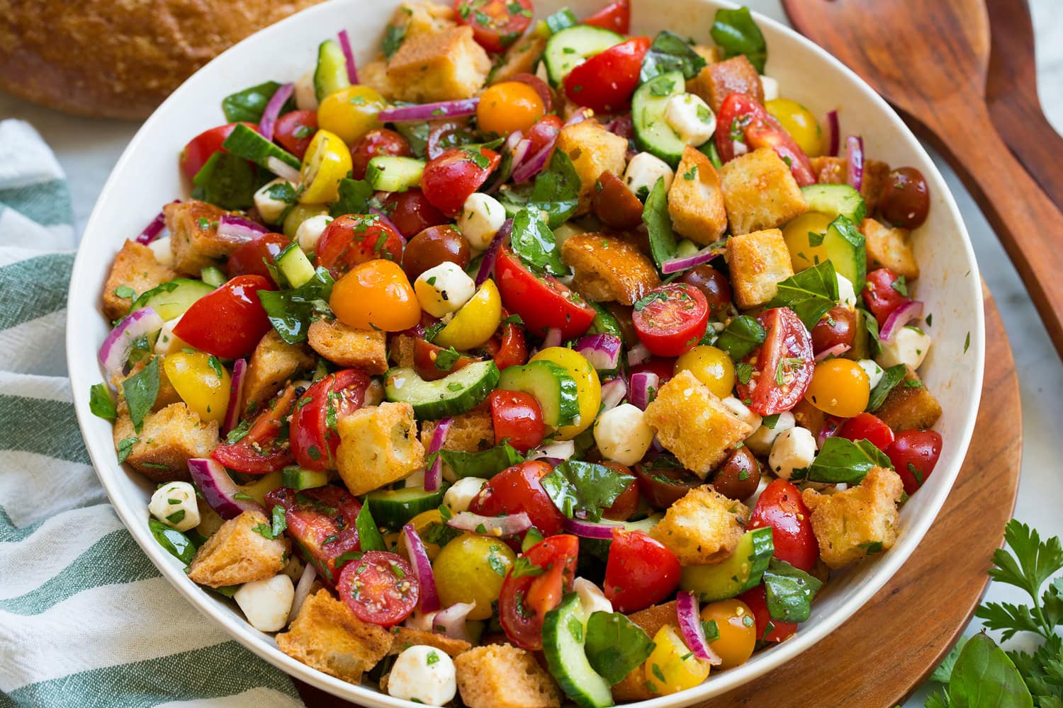 Panzanella Salad Completed panzanella salad.